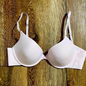 Laura Ashley Bra Light pink 36C Like new